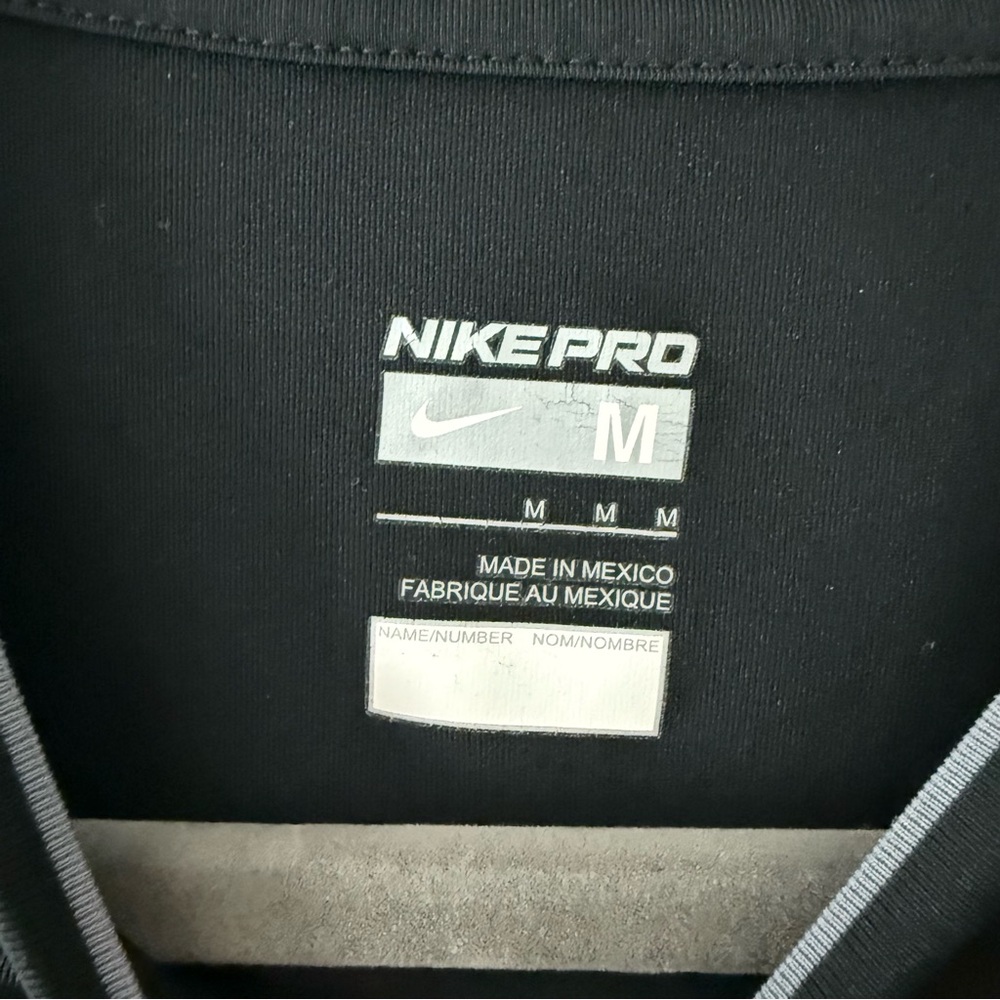 Nike Men's Black Pro Tee - Picture 4 of 6